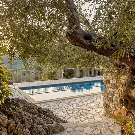 Apolis Villas & Suites Resort Parga Exterior photo