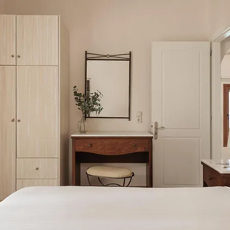 Apolis Villas & Suites Resort Parga Exterior photo