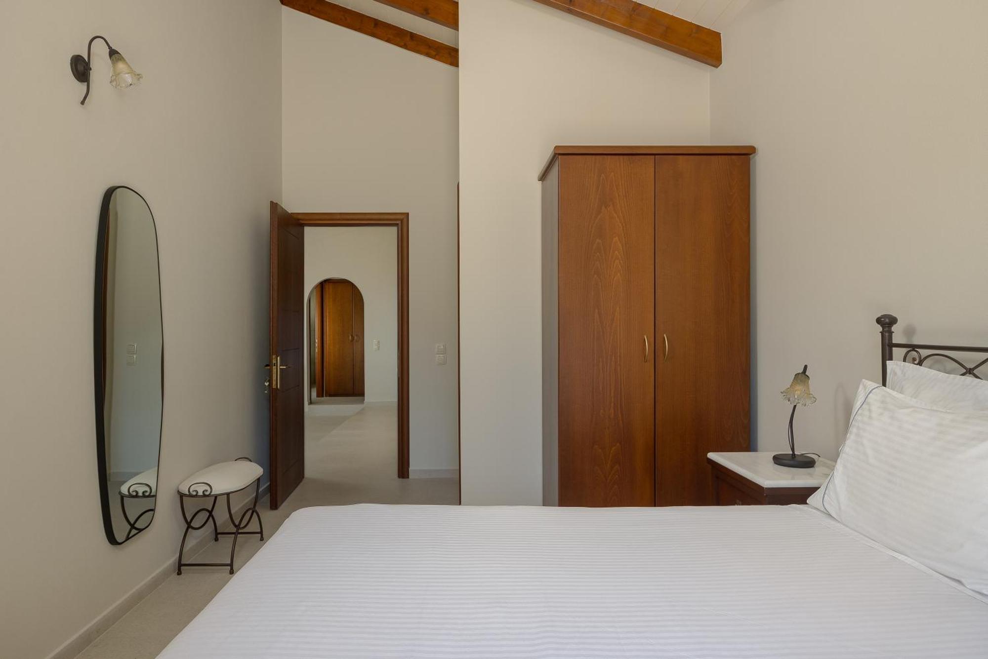 Apartament Apolis & *